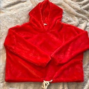 Red Fleece - slightly cropped hooded top